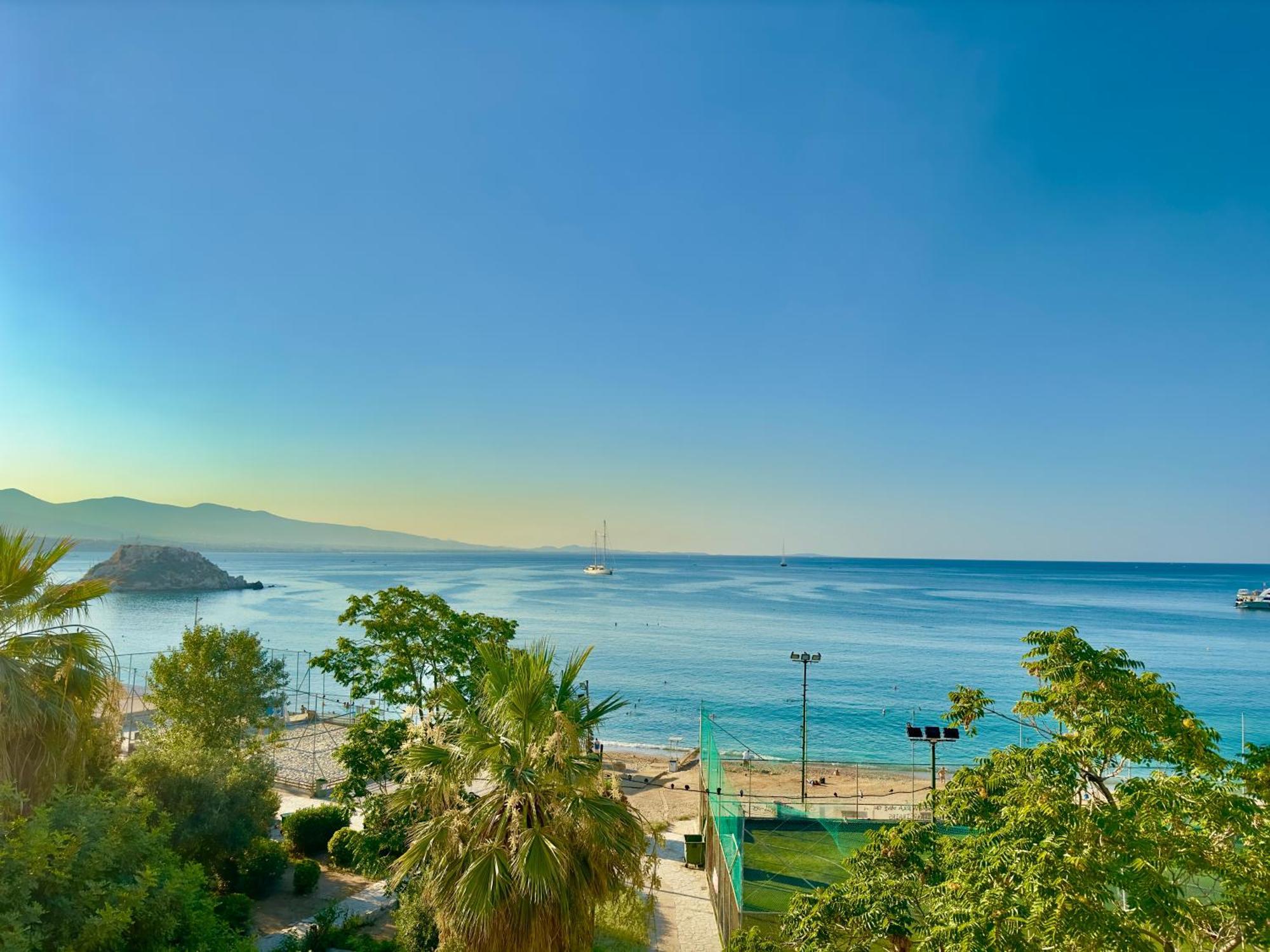Apartment Center Piraeus Location Kastella Passalimani Port Екстериор снимка