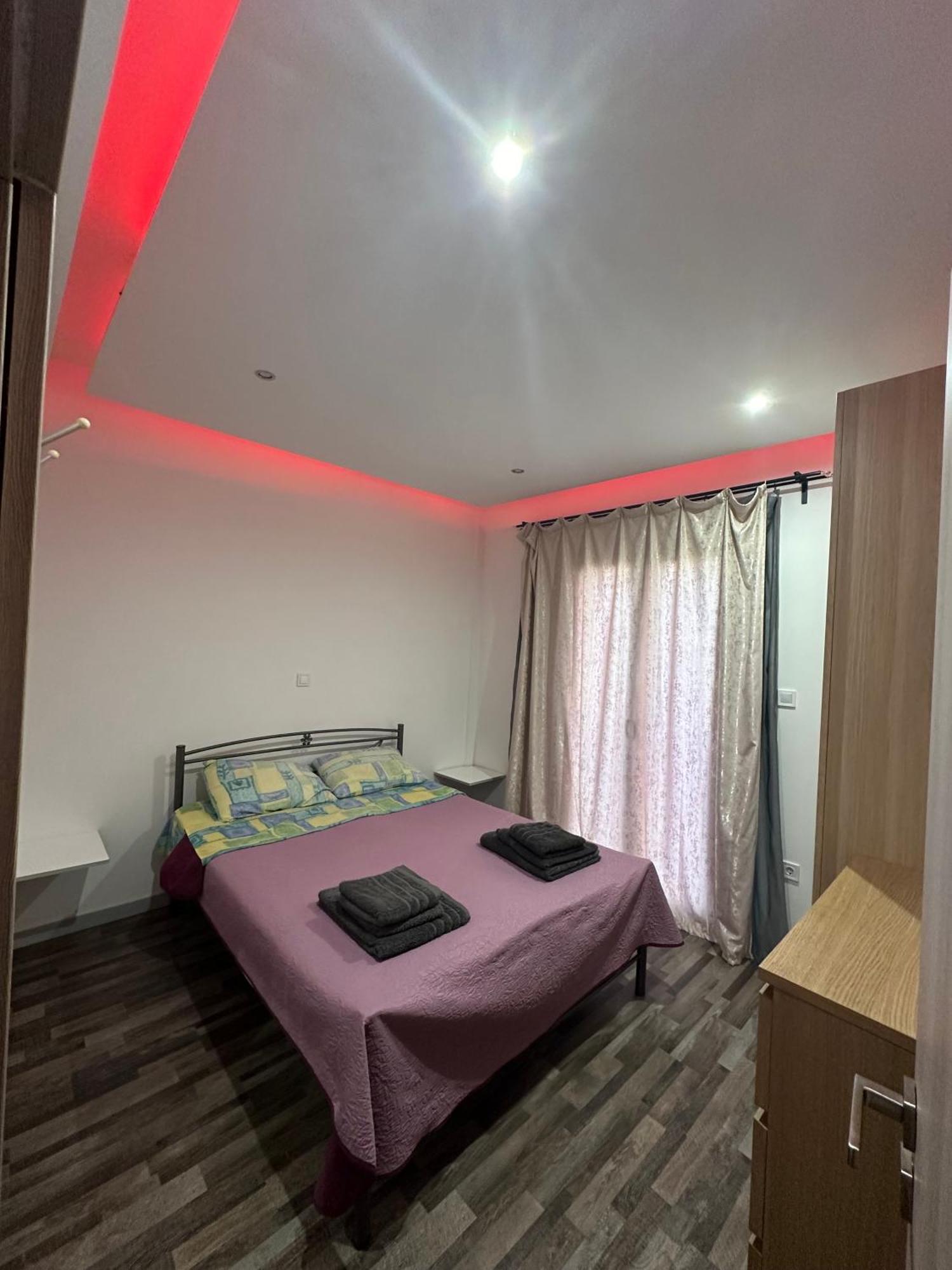Apartment Center Piraeus Location Kastella Passalimani Port Екстериор снимка