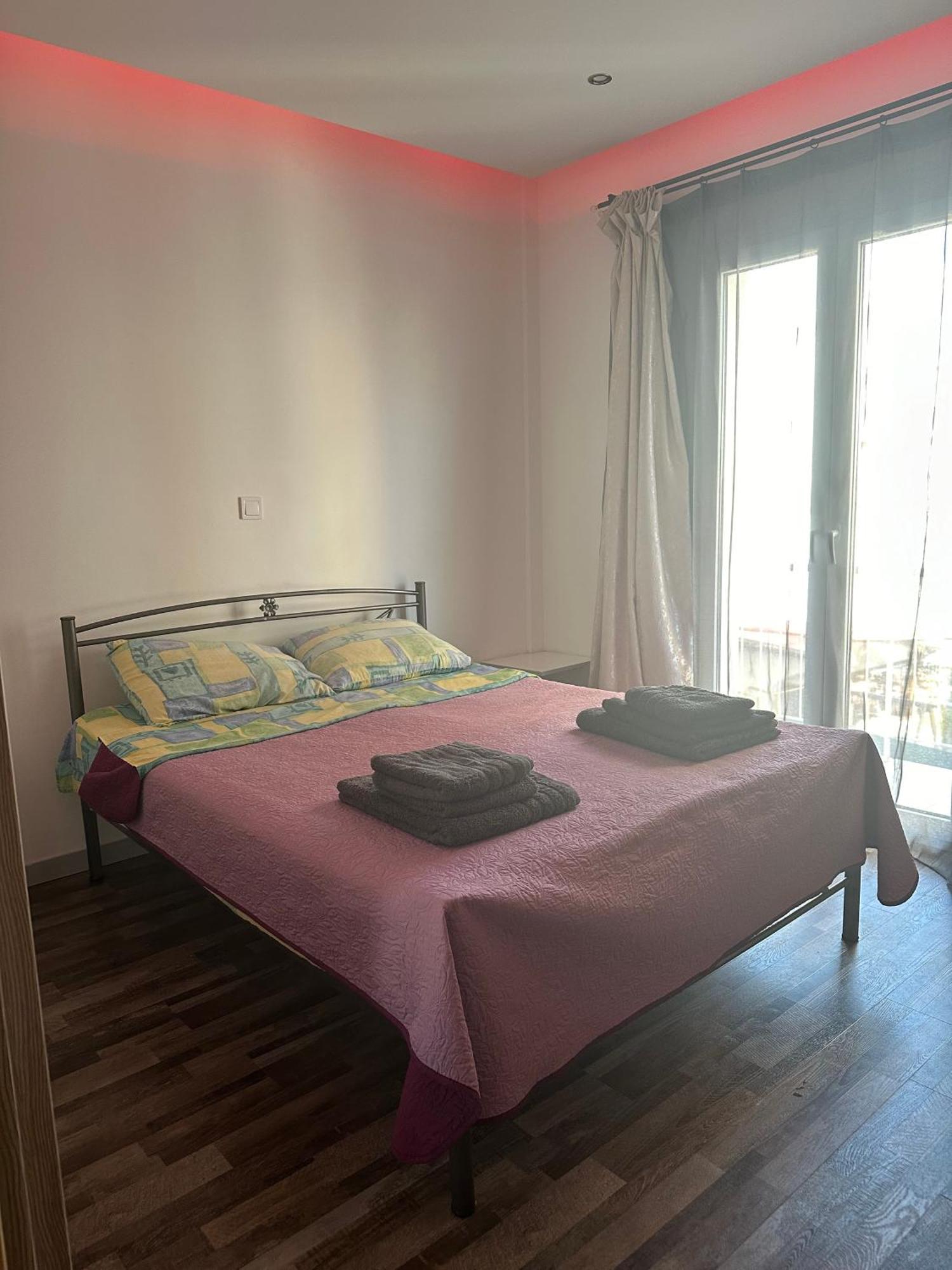 Apartment Center Piraeus Location Kastella Passalimani Port Екстериор снимка