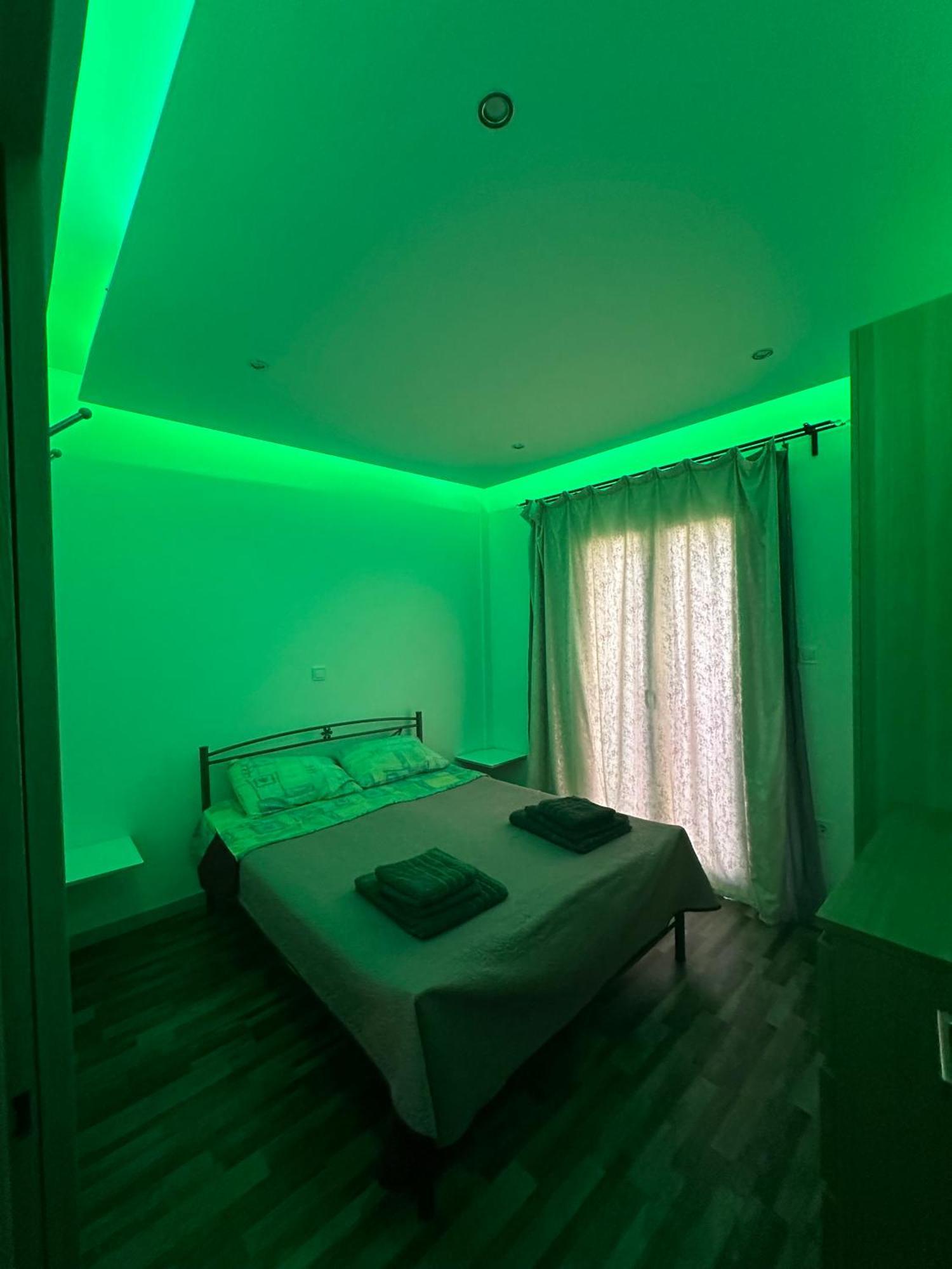 Apartment Center Piraeus Location Kastella Passalimani Port Екстериор снимка